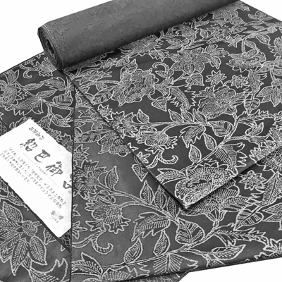 【新着情報】粋な柄ゆきと絹心地のよい上質な広幅御召