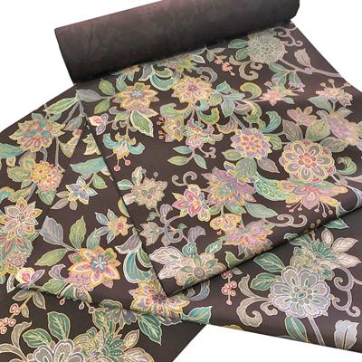 【新着情報】モダンな唐草模様の大人が着こなすオシャレ小紋