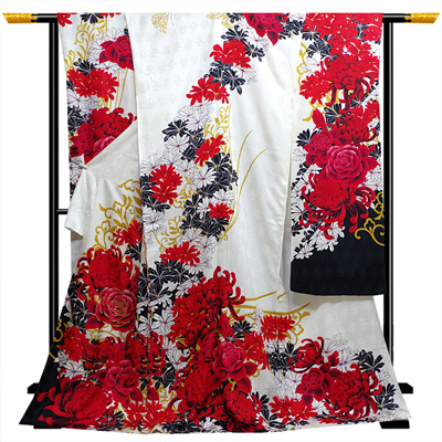 【新着情報】 赤×白ベースのモダンでスタイリッシュな振袖が入荷