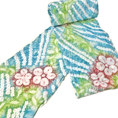 【新着情報】夏の装い 涼し気な色彩で魅せる浴衣姿「藤娘きぬたや」絞り浴衣