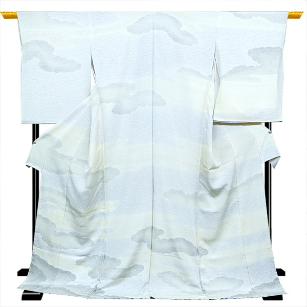 【新着情報】幻想的な雲取りで魅せる高級ブランド「一富司」訪問着