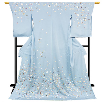 【新着情報】愛らしさのある宝尽くし模様がデザインされた訪問着、各色４枚が登場