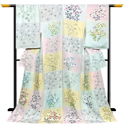 【新着情報】爽やかな彩り、愛らしさのある花模様、西原伊佐久氏が手掛けた訪問着 【新着情報】爽やかな彩り、愛らしさのある花模様、西原伊佐久氏が手掛けた訪問着