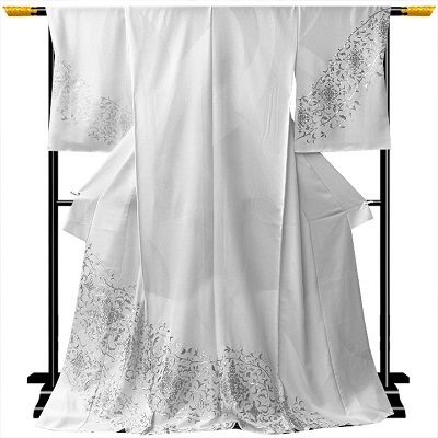 【11/28 新着商品】純白に銀刺繍の美しさが際立つ　最高級の手刺繍訪問着が一枚のみ入荷